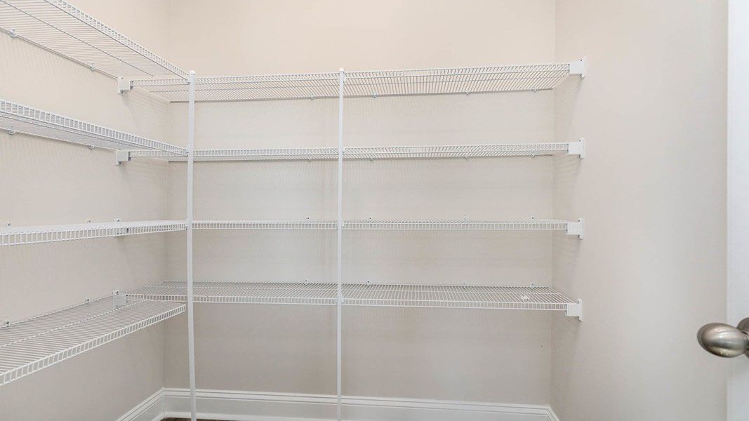 Image 27 of a home in Cross Creek.