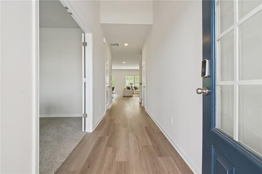 Spacious, unfurnished interior of a new home in Ivey Township, Dallas (Image 24).