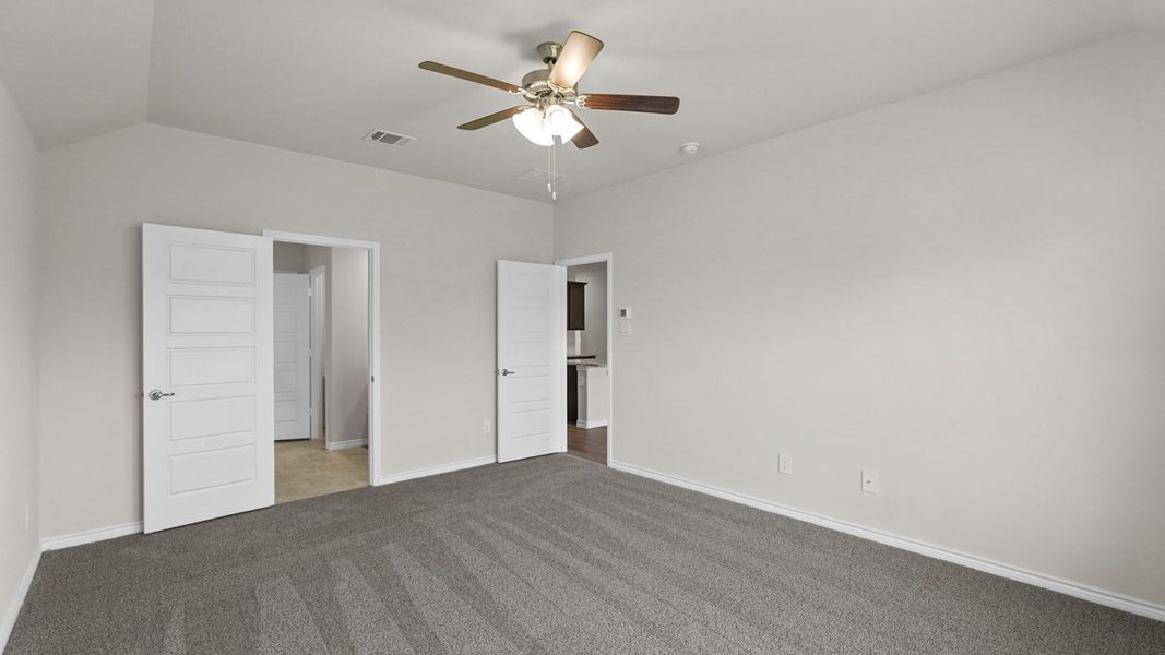 Spacious, unfurnished interior of a new home in Trailstone, Caddo Mills (Image 8).