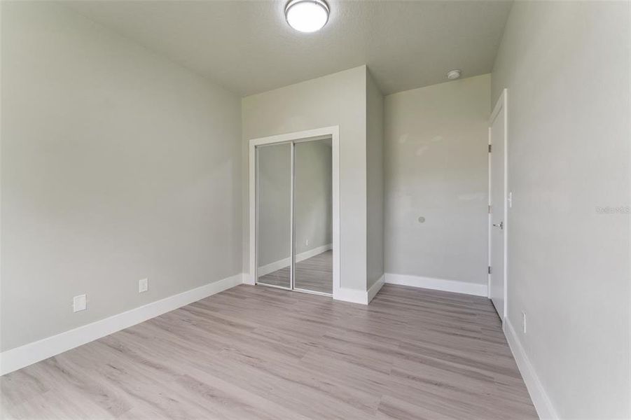 Spacious, unfurnished interior of a new home in , Orlando (Image 48).