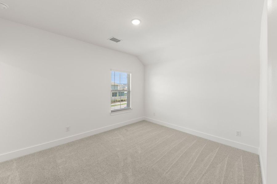 Spacious, unfurnished interior of a new home in Painted Tree, McKinney (Image 17).