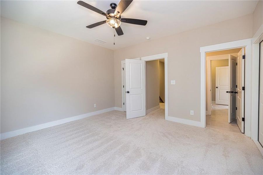 Spacious, unfurnished interior of a new home in Platinum Ridge, Sharpsburg (Image 20).