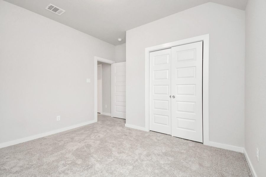 Spacious, unfurnished interior of a new home in Sheldon Ridge, Houston (Image 14). Spacious, unfurnished interior of a new home in Sheldon Ridge, Houston (Image 14).