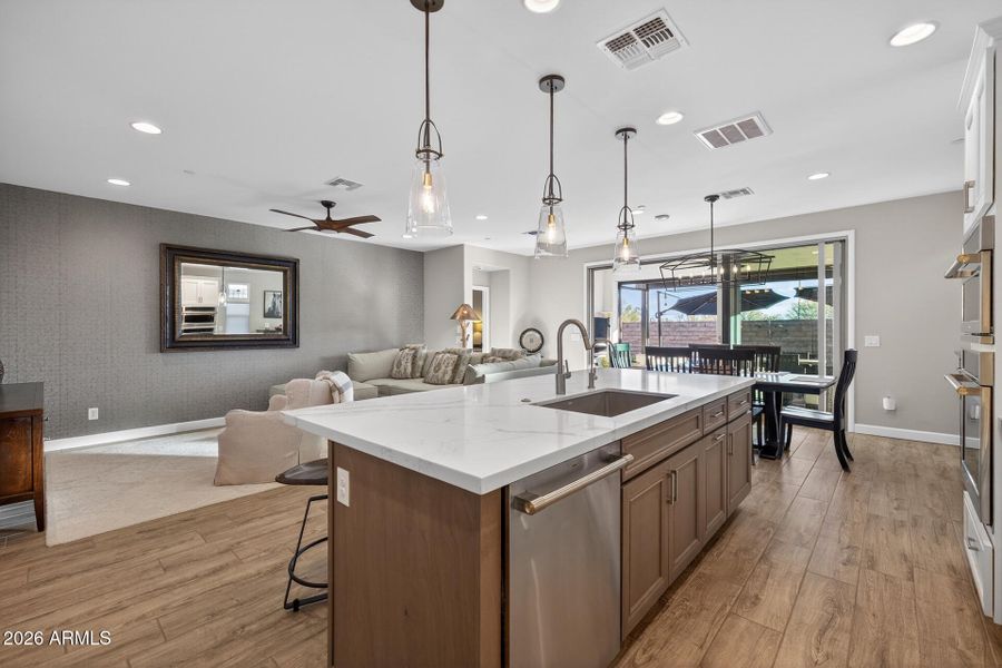 16) KITCHEN 16) KITCHEN