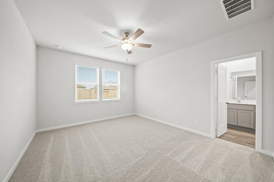 Spacious, unfurnished interior of a new home in Valor Park, Bay City (Image 22). Spacious, unfurnished interior of a new home in Valor Park, Bay City (Image 22).