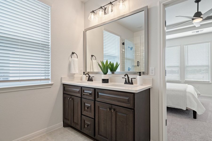 Furnished interior view inside a new home in Foxfield, Austin (Image 9).