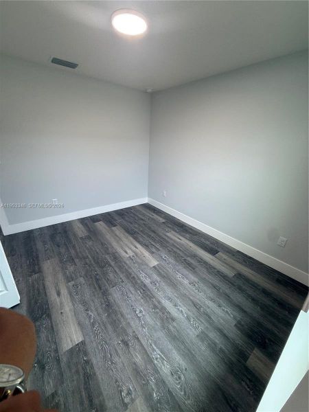 Spacious, unfurnished interior of a new home in , Dunnellon (Image 19).