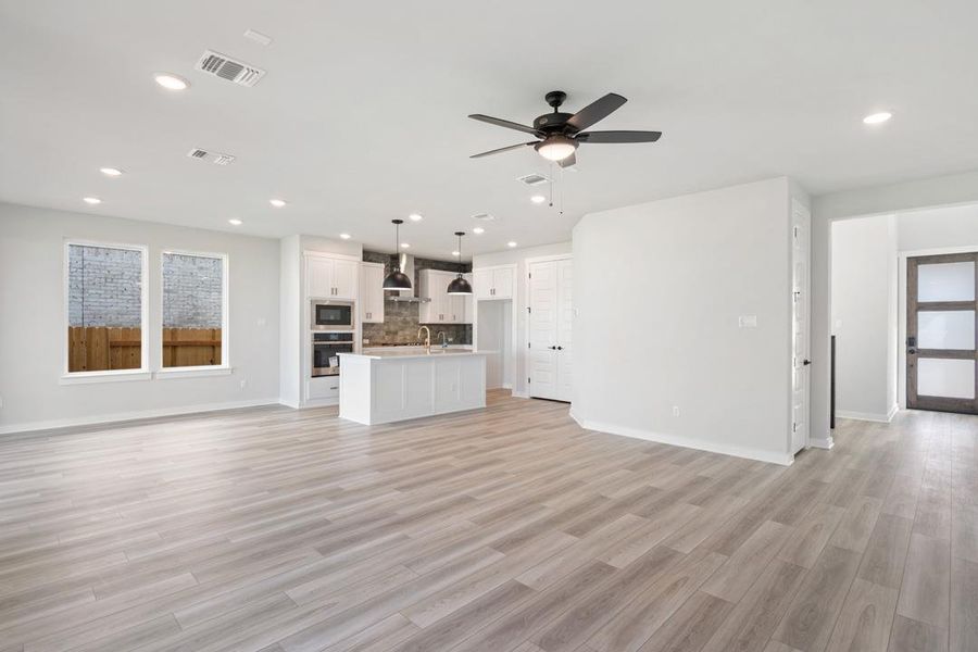 Spacious, unfurnished interior of a new home in Flora, Hutto (Image 35).