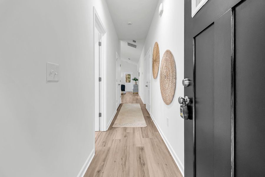 Spacious, unfurnished interior of a new home in , Summerville (Image 21).