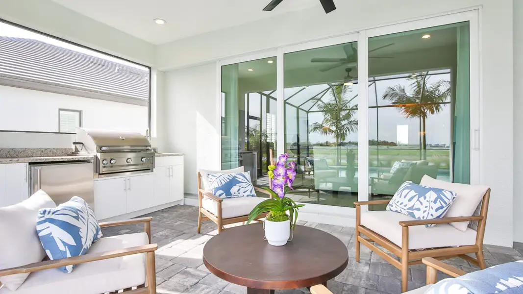 Exterior details and patio area of a home in Palm Grove, Lakewood Ranch (Image 3).