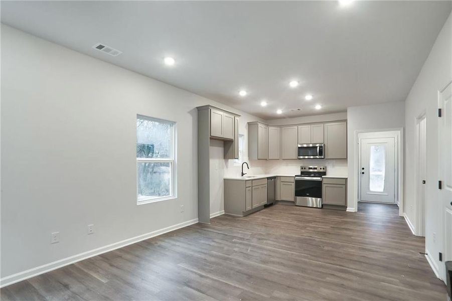 Image 17 of a home in .