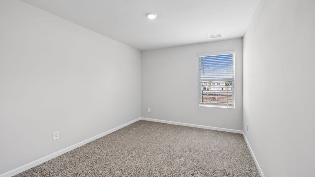 Representative unfurnished interior of a home built from the CABRAL by D.R. Horton in River Landing, Murfreesboro (Image 30).