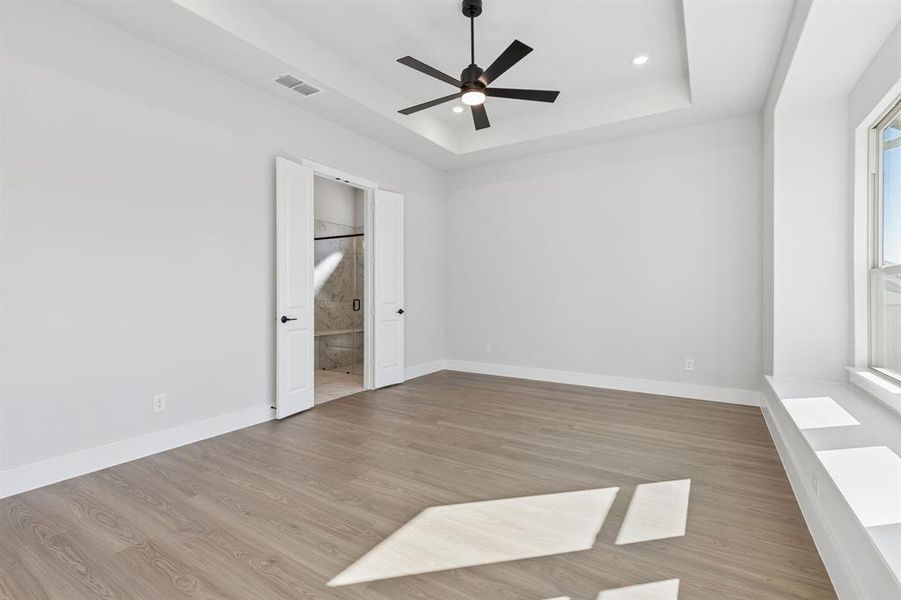 Spacious, unfurnished interior of a new home in Painted Tree Lakeside, McKinney (Image 25).