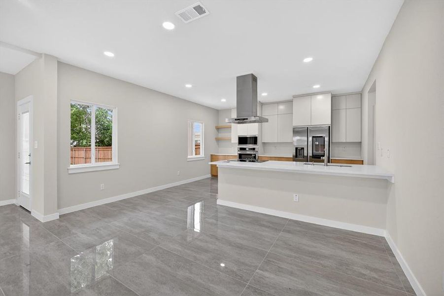 Spacious, unfurnished interior of a new home in , Irving (Image 22).