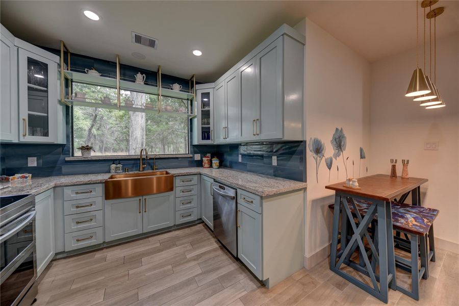 Enjoy cooking in this Wonderful Kitchen, 1st Floor Enjoy cooking in this Wonderful Kitchen, 1st Floor