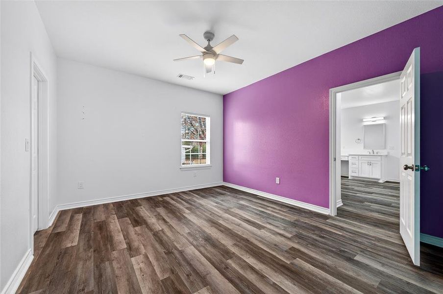 Spacious, unfurnished interior of a new home in , Denison (Image 32).