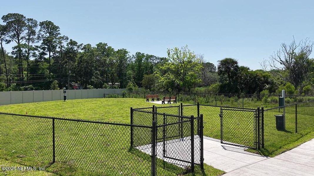 Community amenities in Coopers Meadow, Jacksonville (Image 23).