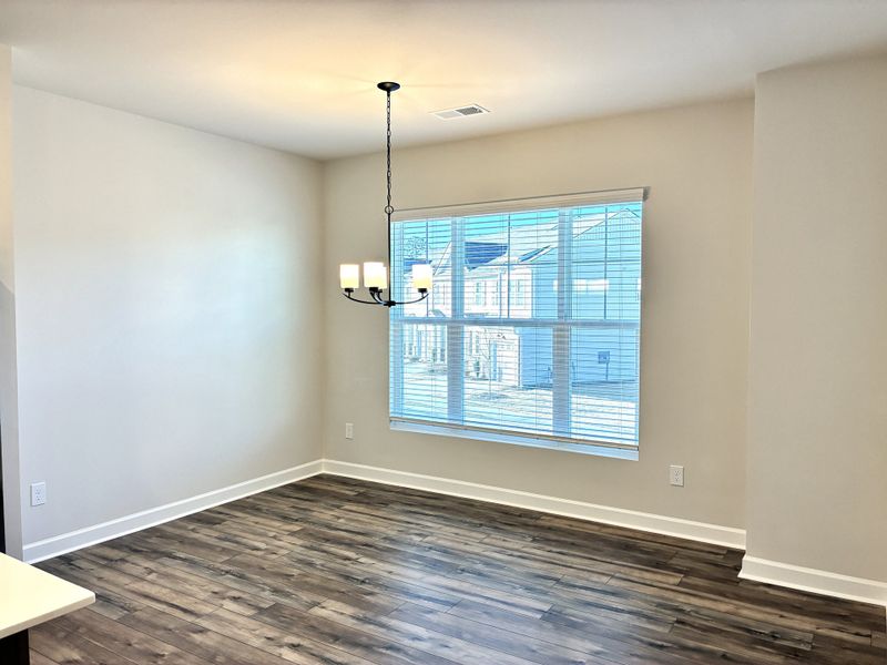 Spacious, unfurnished interior of a new home in Miller Park, Greenville (Image 17).