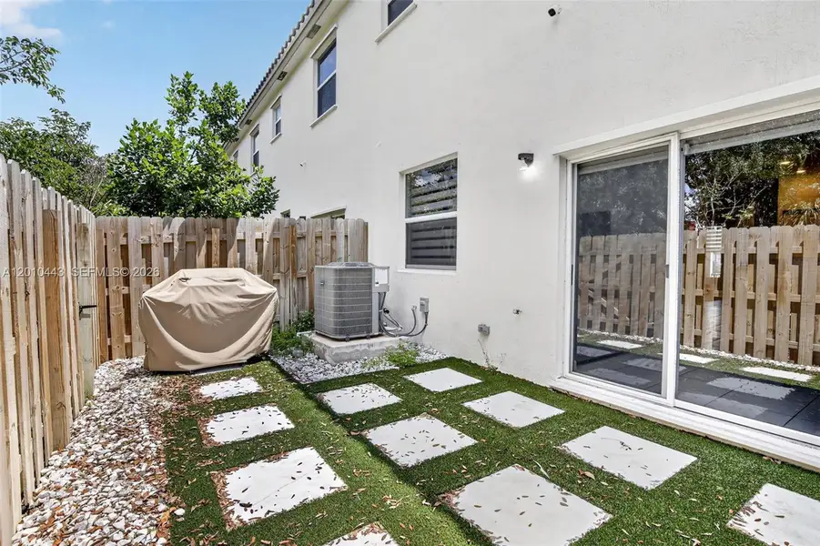 Exterior details and patio area of a home in , Lauderhill (Image 4).