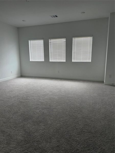 Spacious, unfurnished interior of a new home in Cross Creek West, Fulshear (Image 22).
