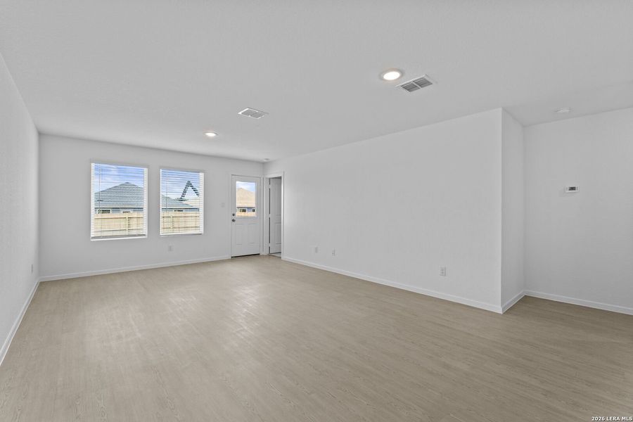 Spacious, unfurnished interior of a new home in Hidden Oasis, San Antonio (Image 13). Spacious, unfurnished interior of a new home in Hidden Oasis, San Antonio (Image 13).