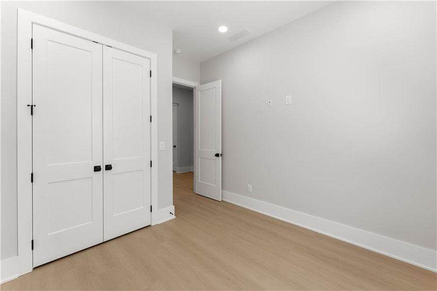 Spacious, unfurnished interior of a new home in , Flowery Branch (Image 34).