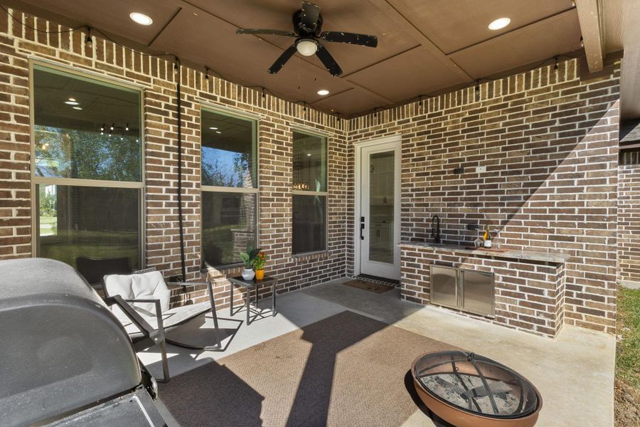Exterior details and patio area of a home in , Beaumont (Image 25).
