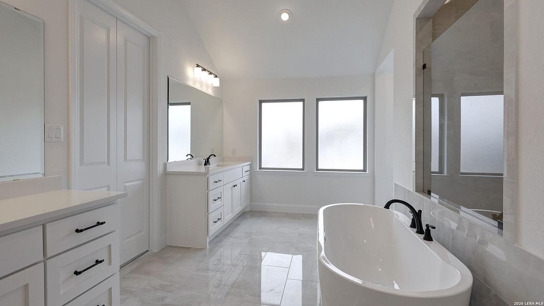 Furnished interior view inside a new home in Esperanza, Boerne (Image 11).