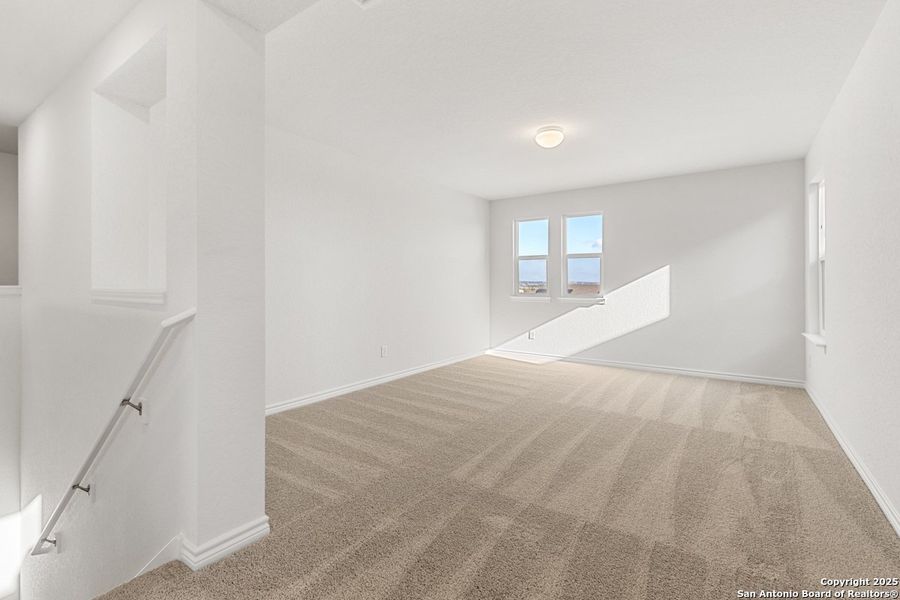 Spacious, unfurnished interior of a new home in Knox Ridge, Converse (Image 9).