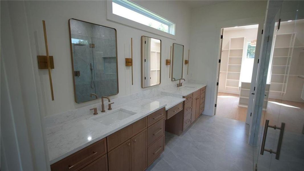 Image 86 of a home in .