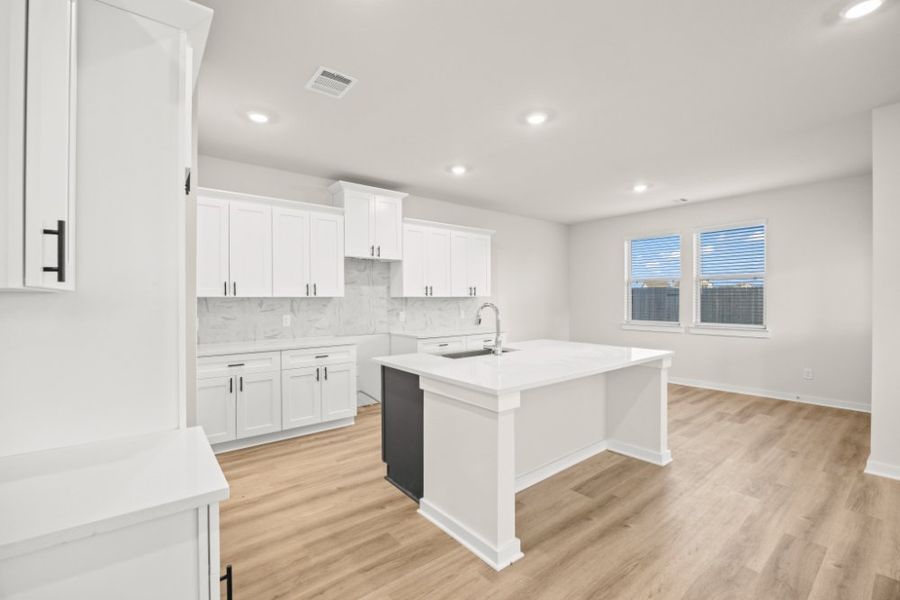 Furnished interior view inside a new home in Glendale Lakes, Rosharon (Image 7).