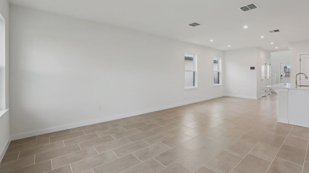 Naples Living area and Kitchen at Grasslands West in Lakeland FL
