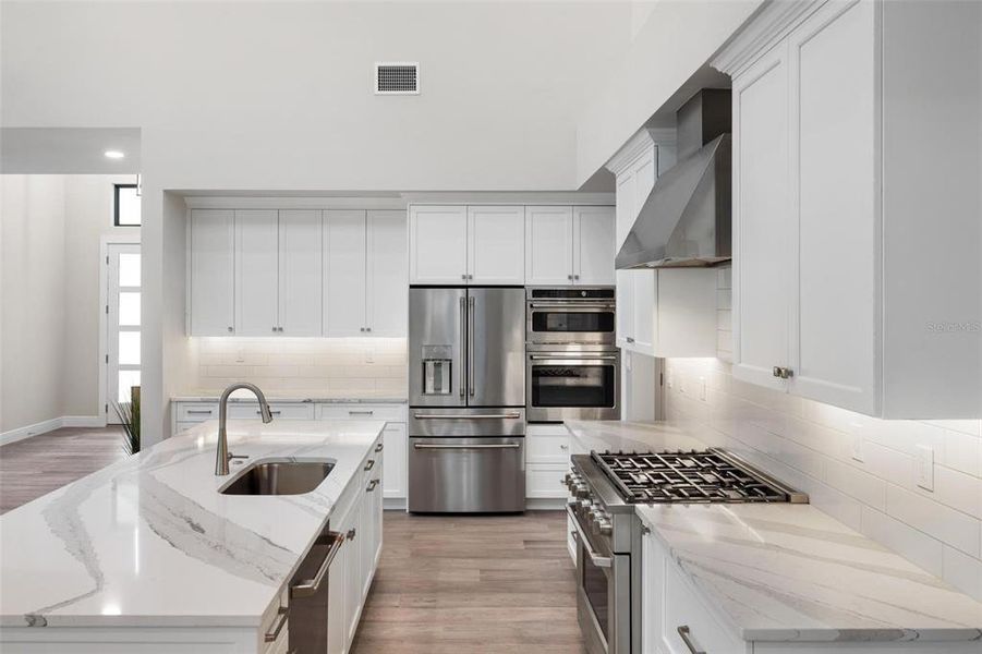 Furnished interior view inside a new home in , Sarasota (Image 10).