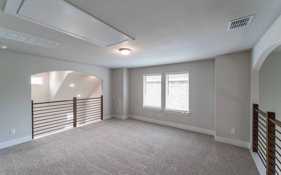 Spacious, unfurnished interior of a new home in Arcadia Ridge, San Antonio (Image 23).