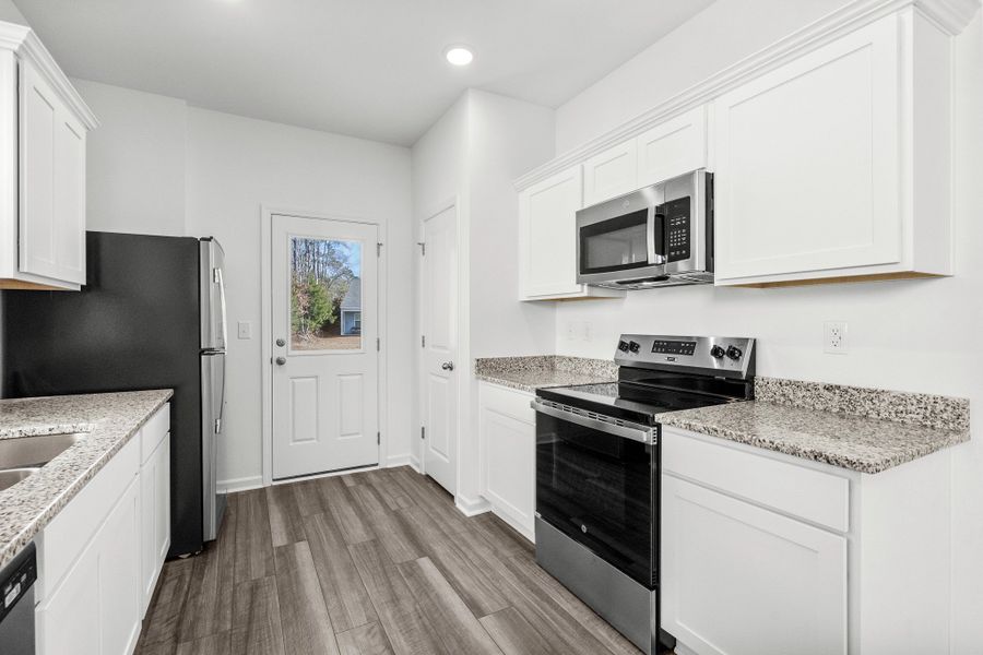 Representative furnished interior of a home built from the Comet by Starlight Homes in Andalusia, Loris (Image 10).