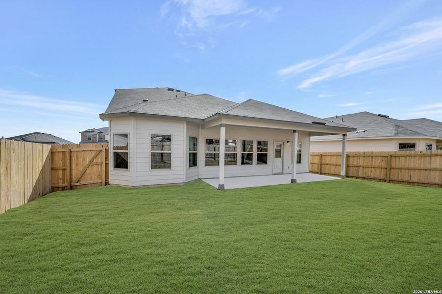 Exterior details and patio area of a home in Greenspoint Heights, Seguin (Image 3).