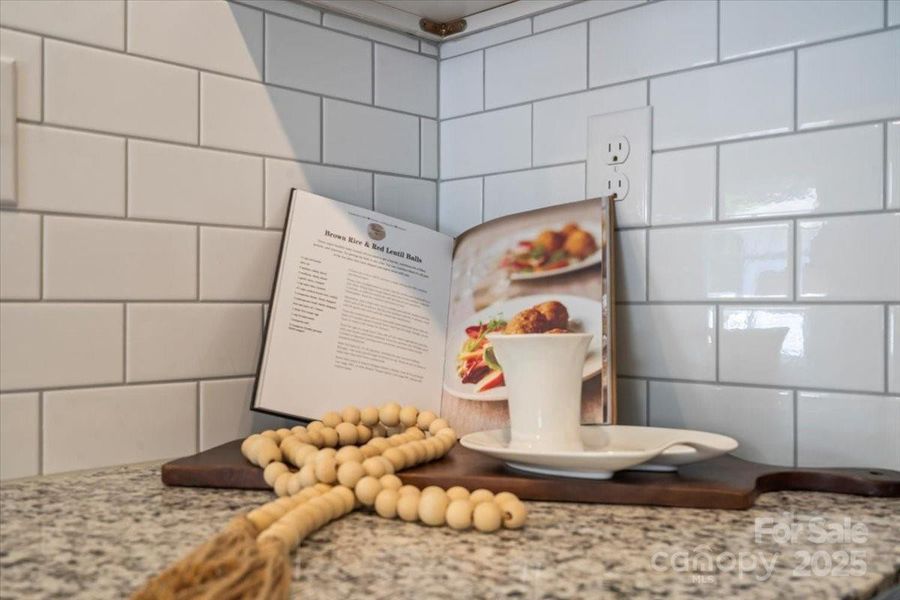 Model Home Pics, Representatives