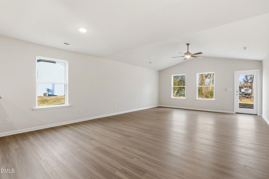 14-202 Streamlet Dr-14