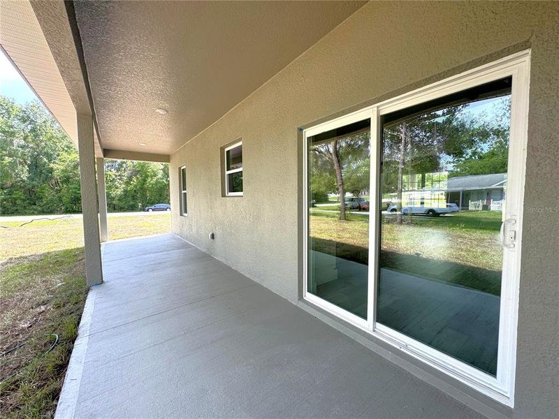 Spacious, unfurnished interior of a new home in , Citrus Springs (Image 27).