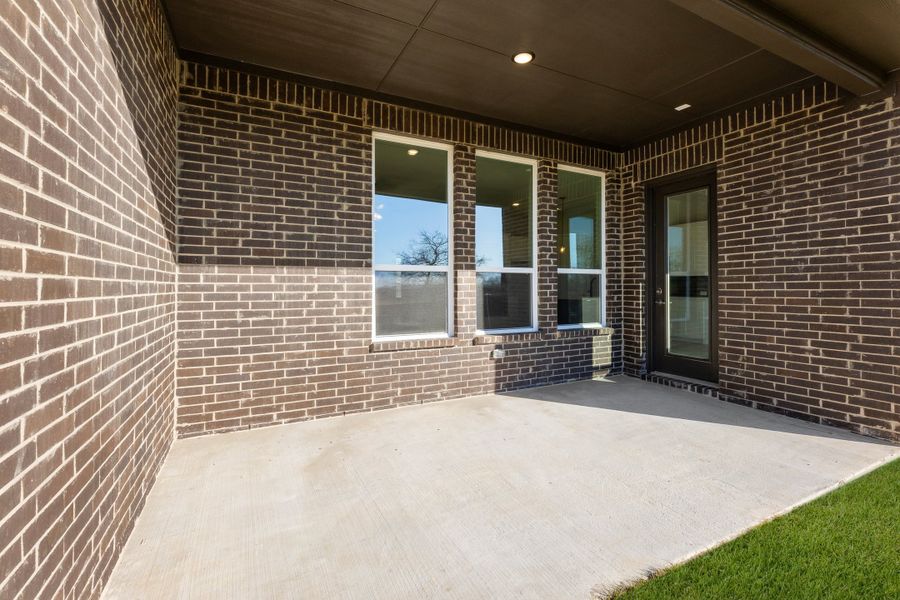 Representative exterior details of a home built from the Fairview by Sandlin Homes in Lakesong, Midlothian (Image 3). Representative exterior details of a home built from the Fairview by Sandlin Homes in Lakesong, Midlothian (Image 3).
