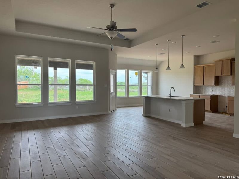 Spacious, unfurnished interior of a new home in Bonita Vista, Pleasanton (Image 5).