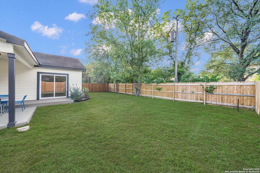 Exterior details and patio area of a home in , San Antonio (Image 20).