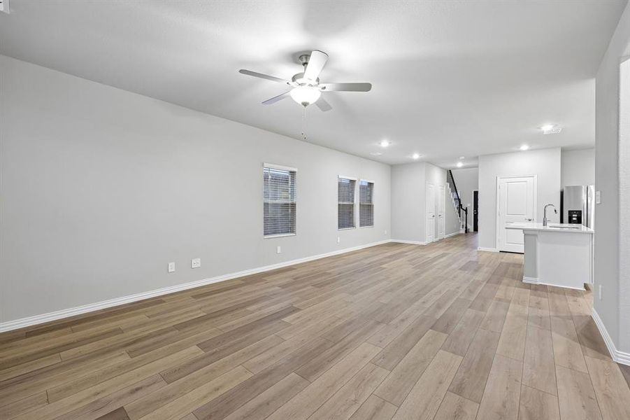 Spacious, unfurnished interior of a new home in Parks at Foster Crossing - Spring Series, Anna (Image 39). Spacious, unfurnished interior of a new home in Parks at Foster Crossing - Spring Series, Anna (Image 39).