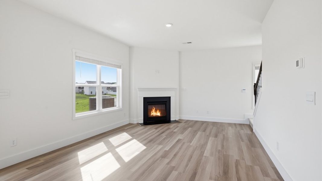 Spacious, unfurnished interior of a new home in Millstone Village, Morristown (Image 21).