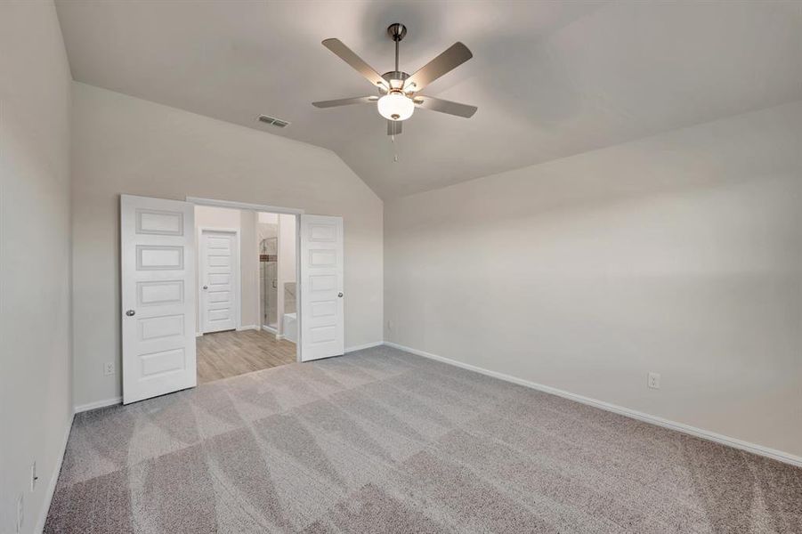 Spacious, unfurnished interior of a new home in Verandah, Royse City (Image 25).