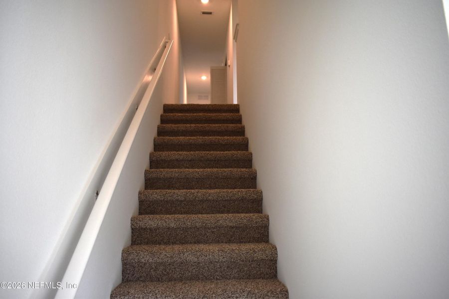 Spacious, unfurnished interior of a new home in Irongate Villas, Jacksonville (Image 22).