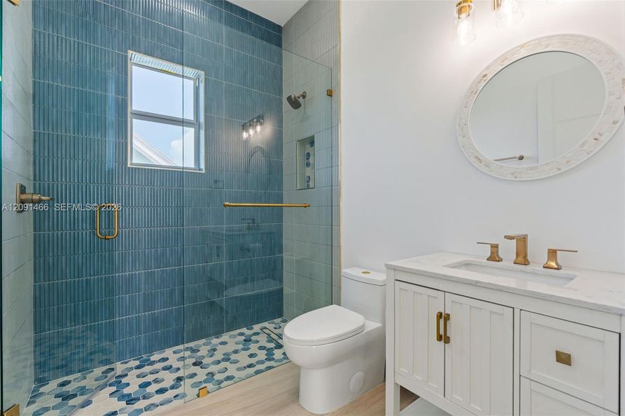Furnished interior view inside a new home in , Tavernier (Image 17).