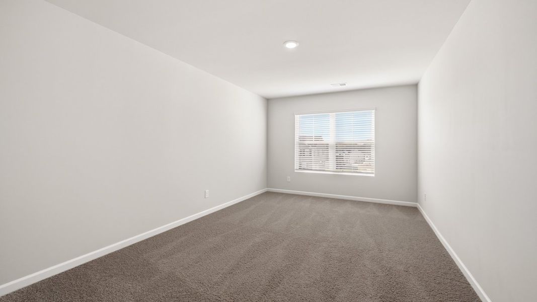 Spacious, unfurnished interior of a new home in Oakchase at Hampton, Hampton (Image 20).