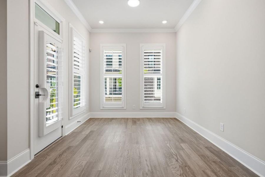 Spacious, unfurnished interior of a new home in , Alpharetta (Image 29).