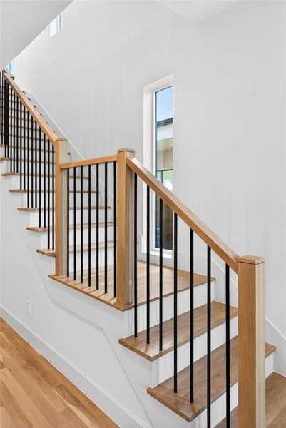 Spacious, unfurnished interior of a new home in , Dallas (Image 27).